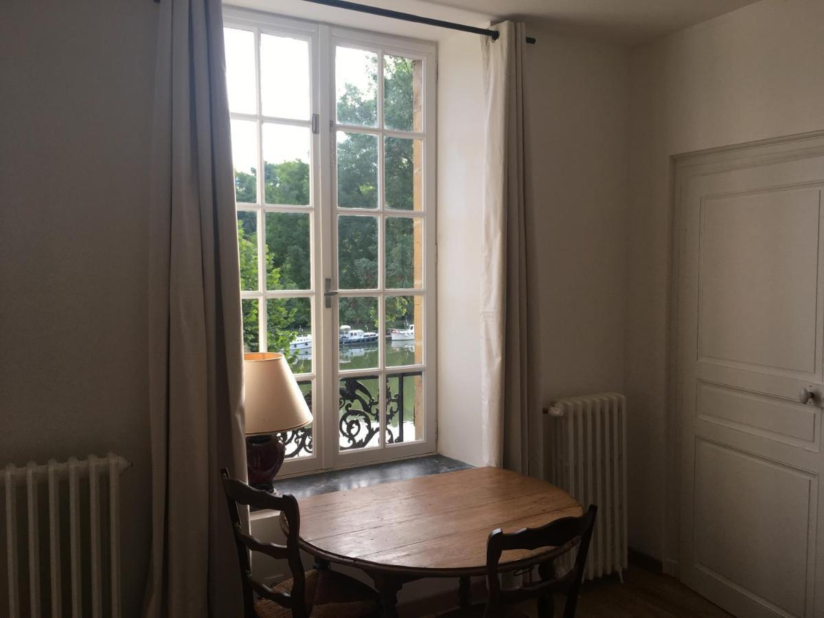 Chambre D'Hote Du Quai Rimbaud Charleville-Mezieres Ngoại thất bức ảnh
